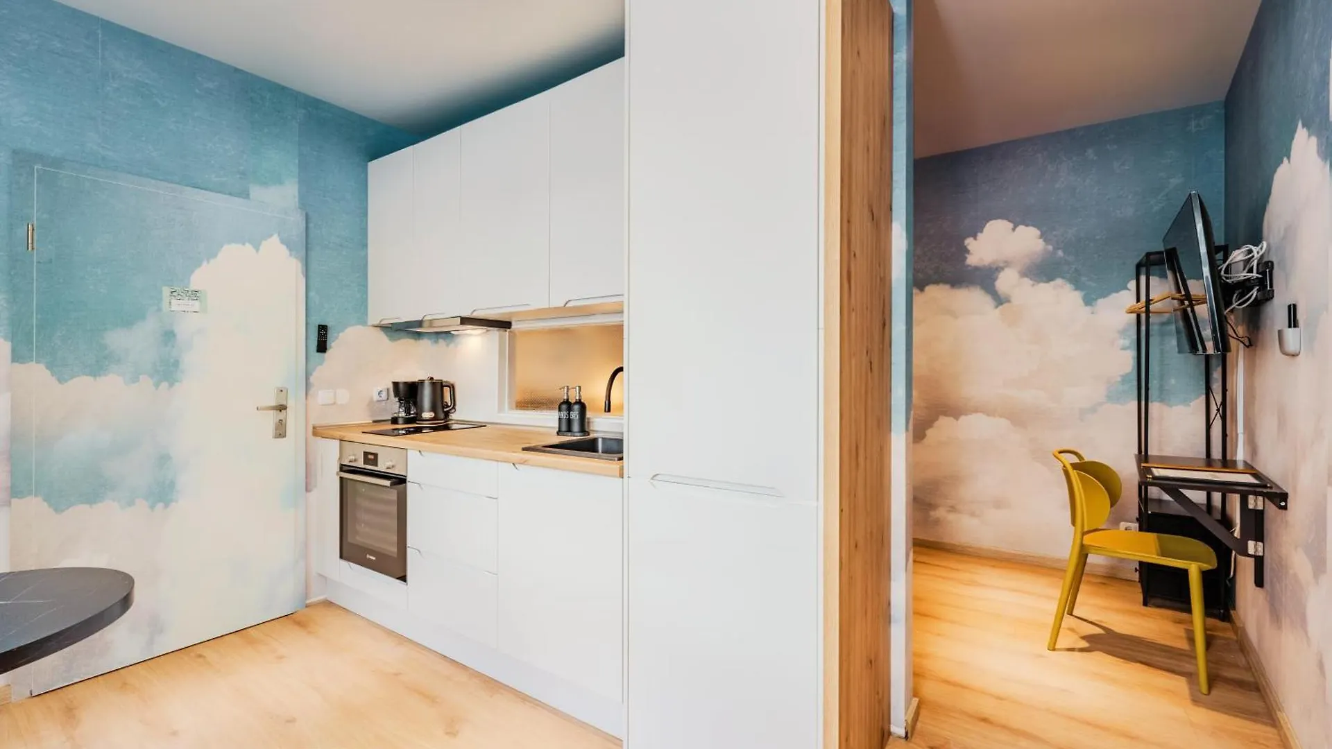 Central Clouds Flat In Berlin Self Check In Apartment